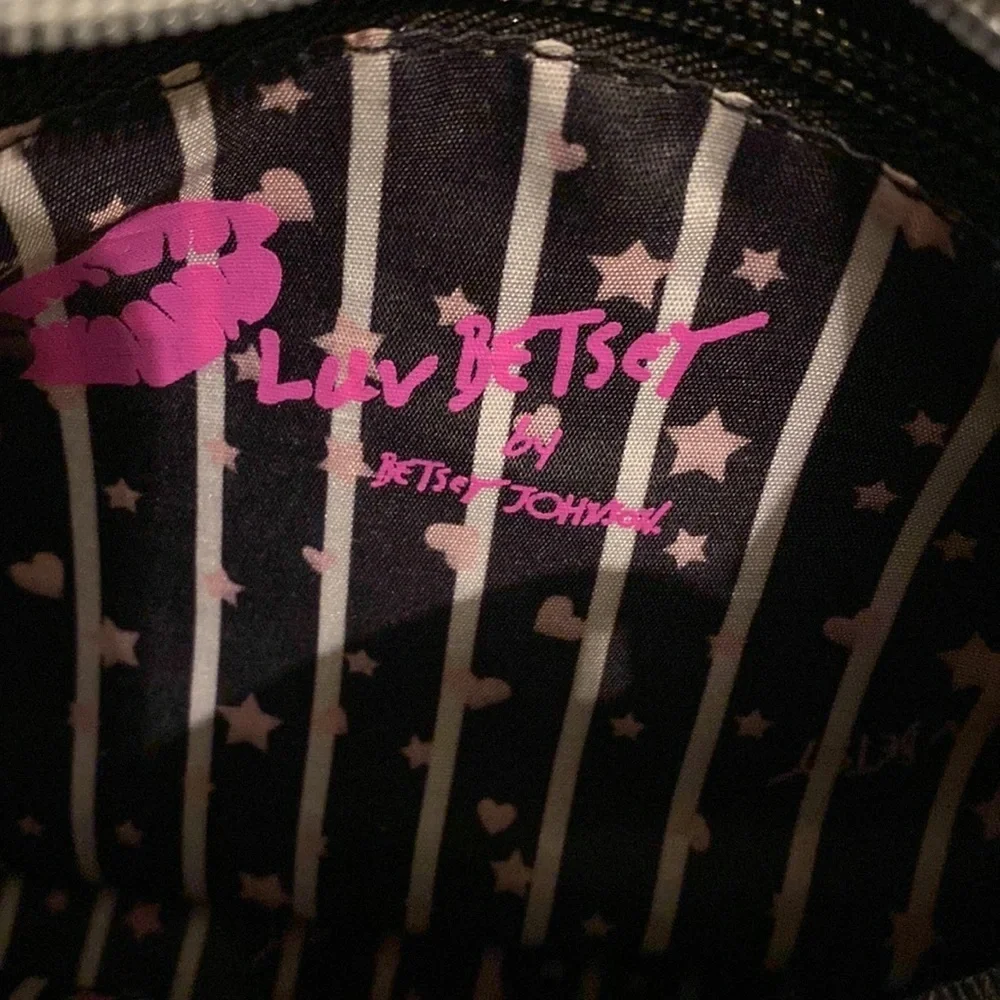 LUV BETSEY BY BETSEY JOHNSON SUPER CUTE METALIC BAG